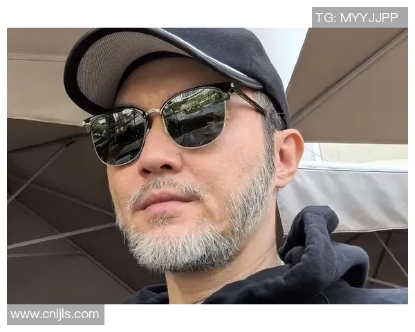 张智霖与足球明星的关系揭秘他在体育界的影响力与成就