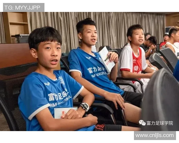 足球明星为何普遍掌握英语能力背后的原因分析与影响探讨